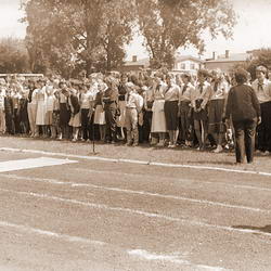 07.07.1985 - wizyta grupy pionierów z NRD